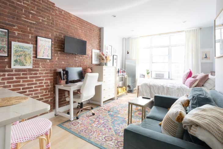 How to Create a Home Office In a Studio Apartment Living Room ...